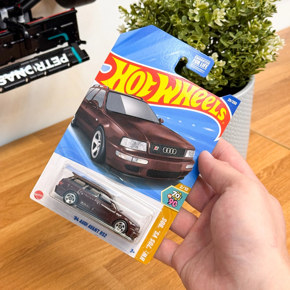 Hot Wheels '94 Audi Avant RS2 bruin VS |