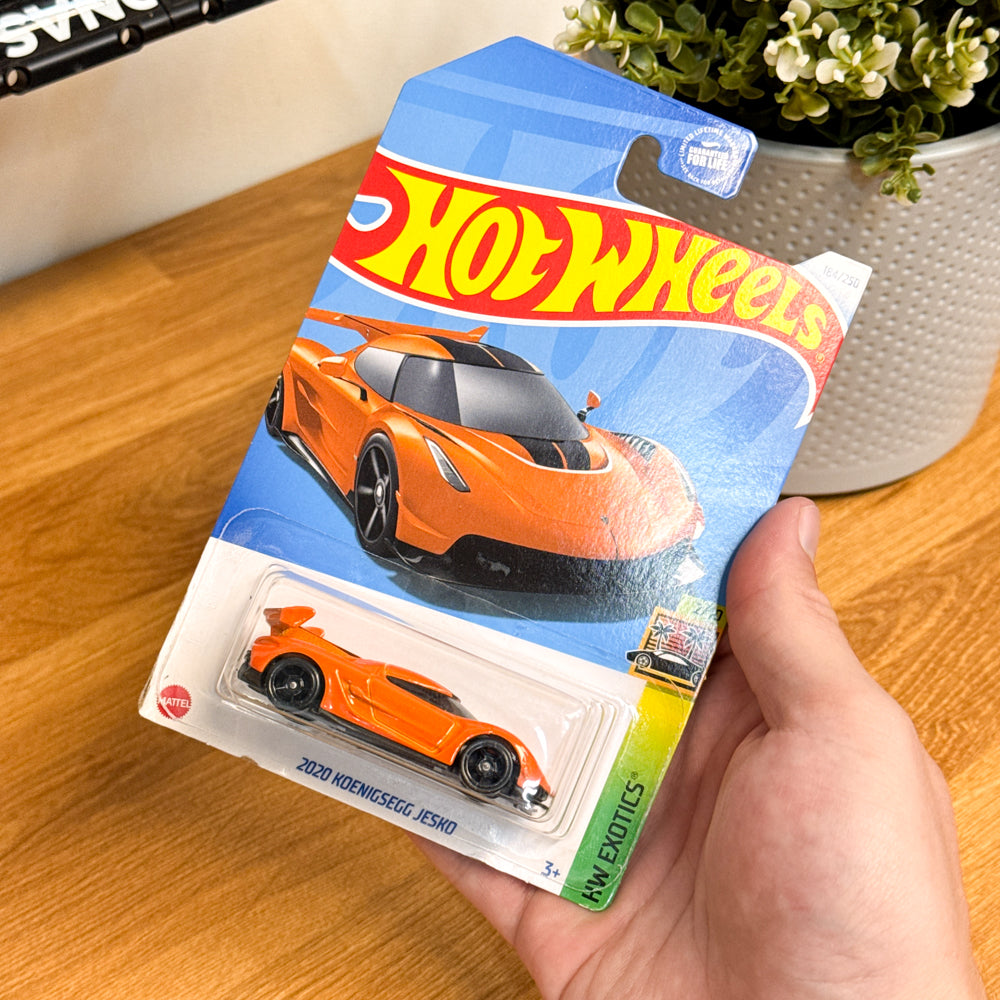 Hot Wheels 2020 Koenigsegg Jesko oranje VS |