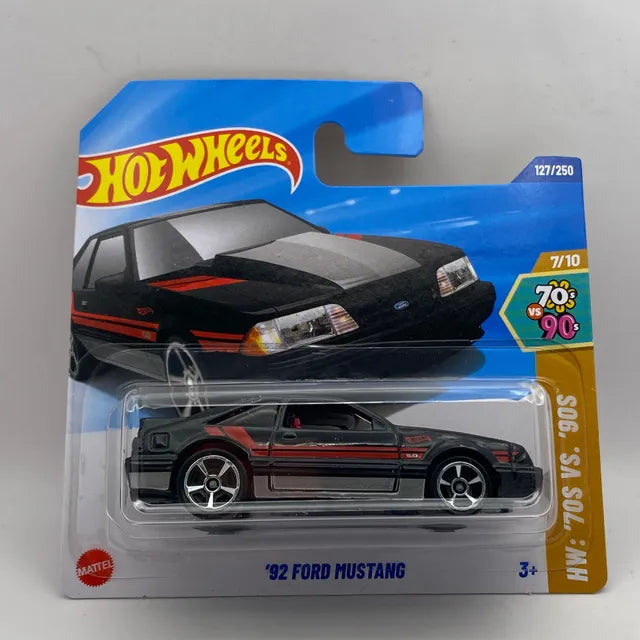 Hot Wheels '92 Ford Mustang zwart |