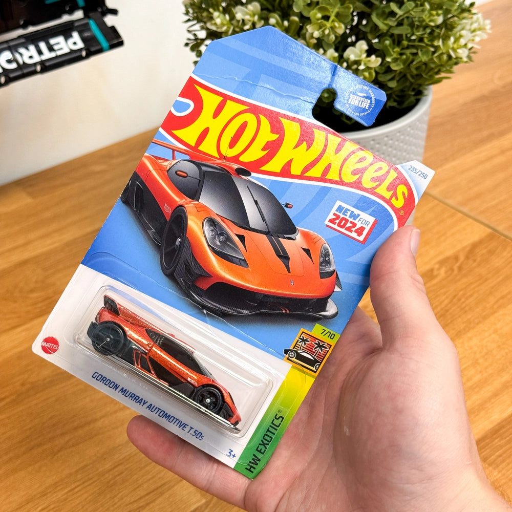 Hot Wheels Gordon Murray Automotive T.50s oranje VS |
