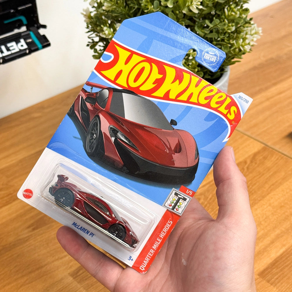 Hot Wheels McLaren P1 rood VS |